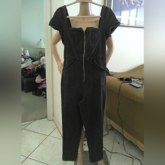 WE THE FREE Chic Black Denim Jumpsuit Front Zipper PKTS.STRETCHY SZ. LG 🔥🔥🔥🔥 - Picture 8 of 14